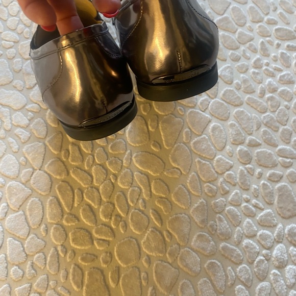 Michael Kors pewter moccasins - Picture 2 of 3